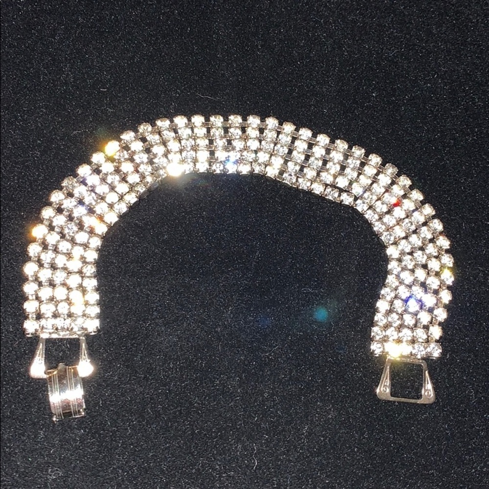 Beautiful Vintage Rhinestone Bracelet /5 strands!